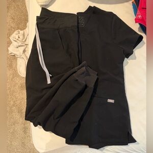 Figs Black Women's Scrubs